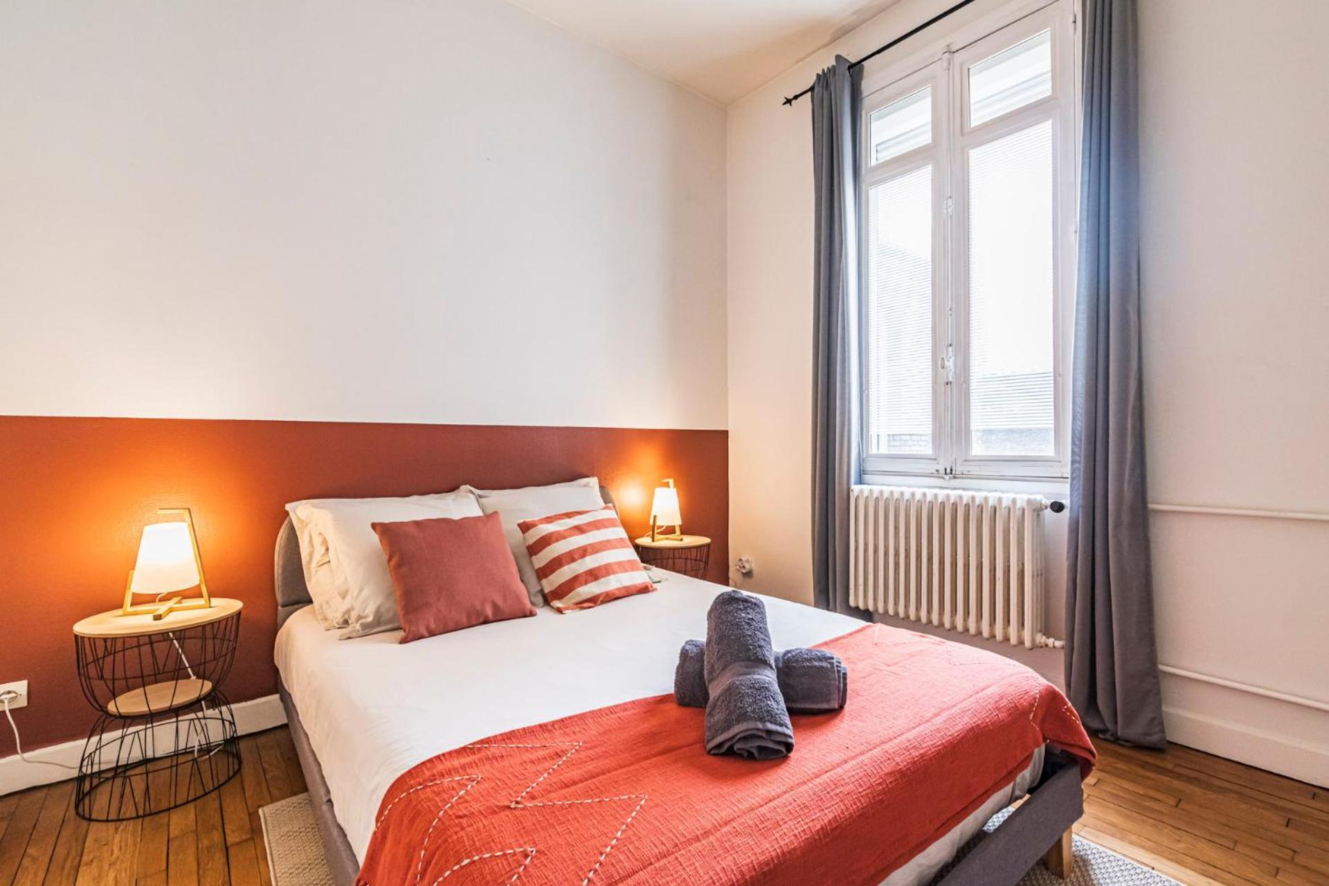 L'Haussmannien - Spacieux 4 Chambres - Centre - Gare Reims Eksteriør billede