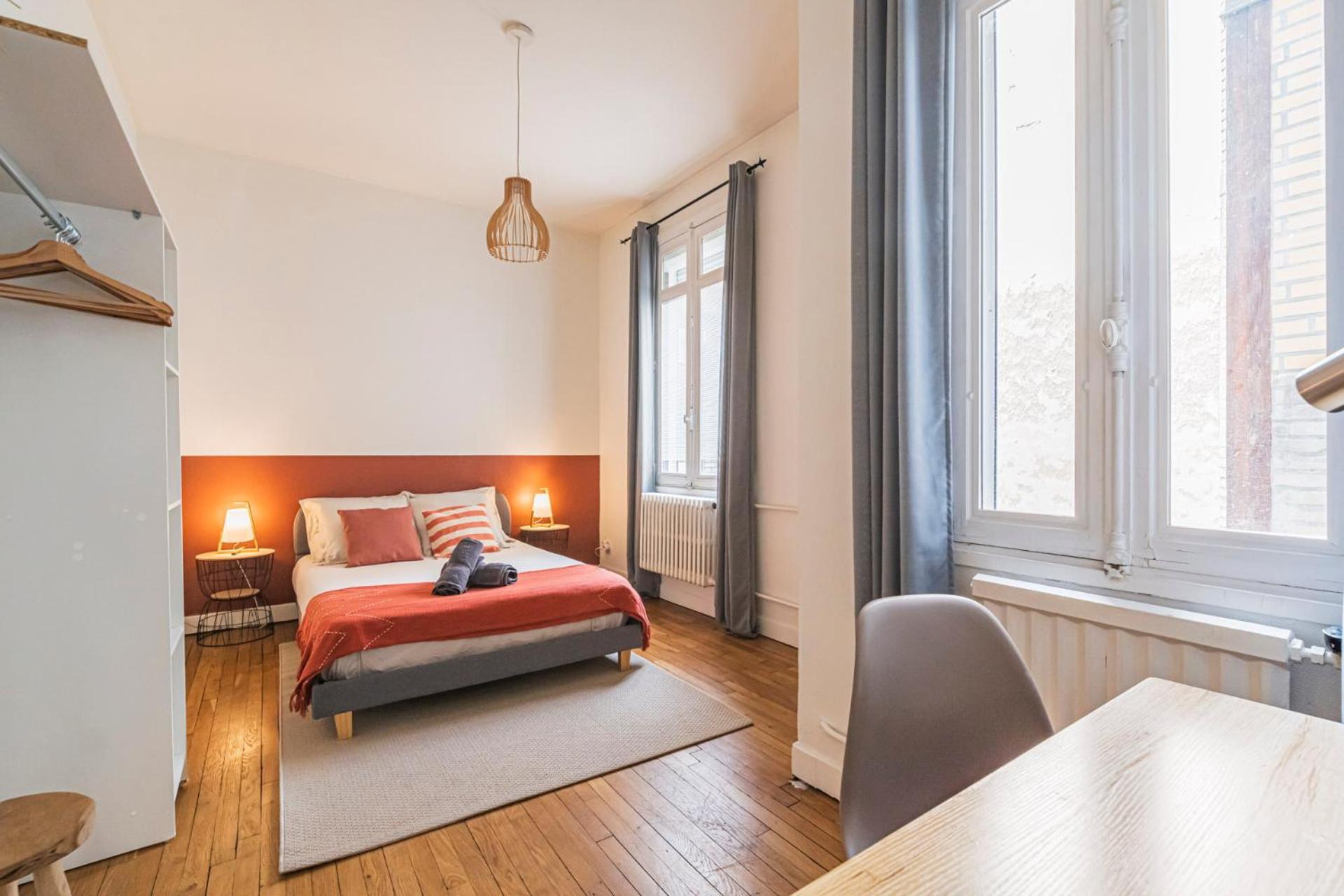 L'Haussmannien - Spacieux 4 Chambres - Centre - Gare Reims Eksteriør billede