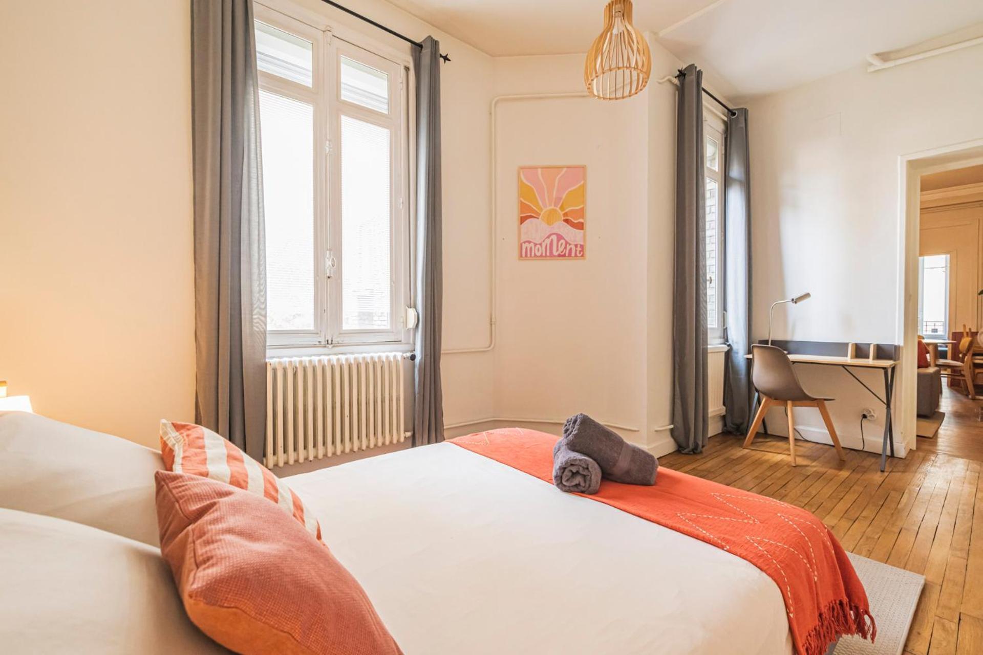 L'Haussmannien - Spacieux 4 Chambres - Centre - Gare Reims Eksteriør billede